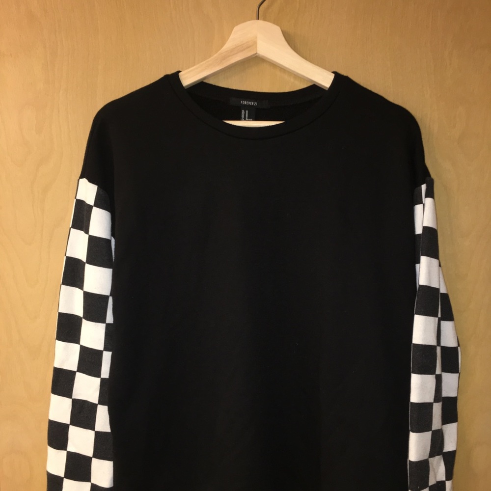 cute checker sleeved sweatshirt